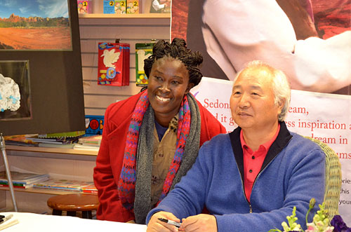 Ilchi Lee and Monen at The Call of Sedona Book Signing Ilchi Lee and Monen at The Call of Sedona Book Signing
