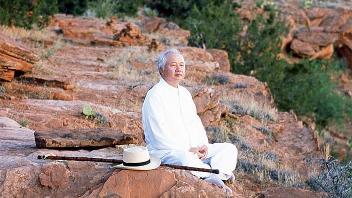 Ilchi Lee meditating in Sedona